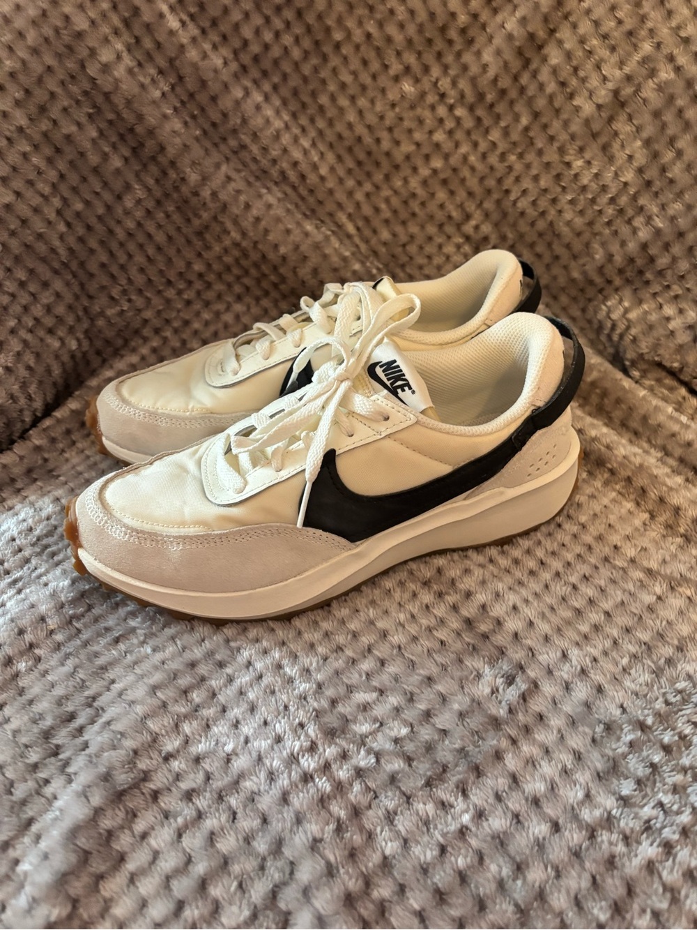 Nike Women's White Black Cream Athletic Sneakers